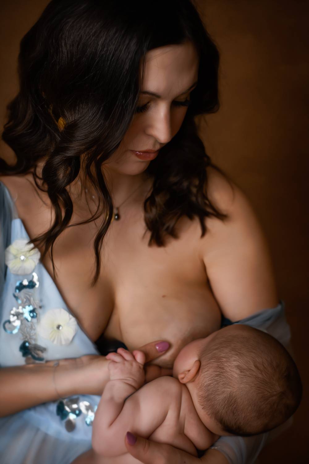 MOTHERHOOD - Galerie 10